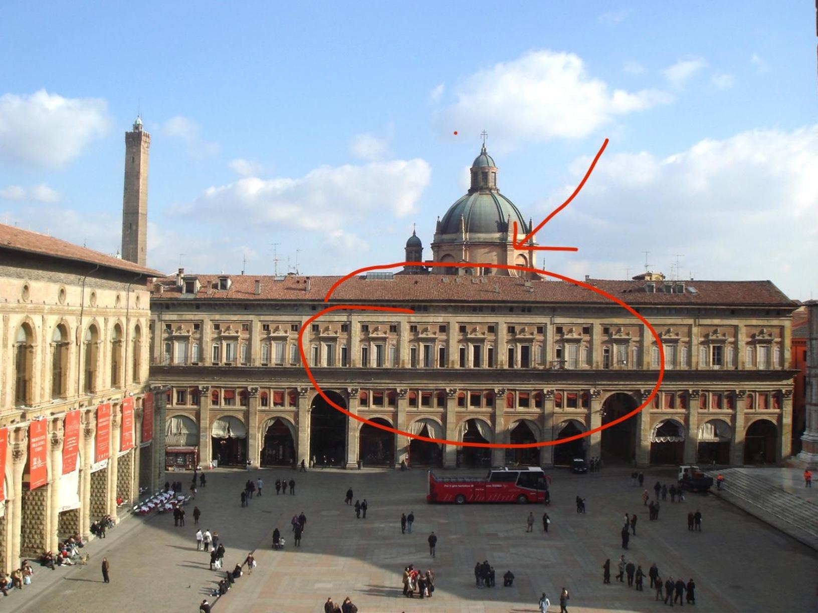 Urbanicooh Garisenda - Piazza Maggiore View Bolonha Exterior foto
